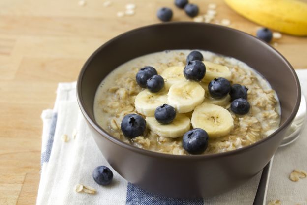 Porridge mit Heidelbeeren