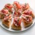 Focaccia mit Schinken und Burrata