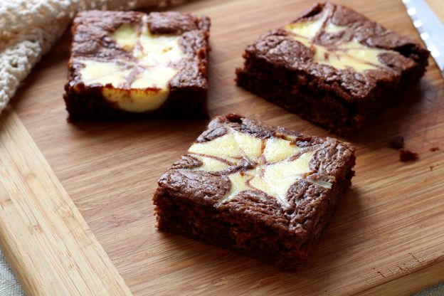 Cheesecake Brownies