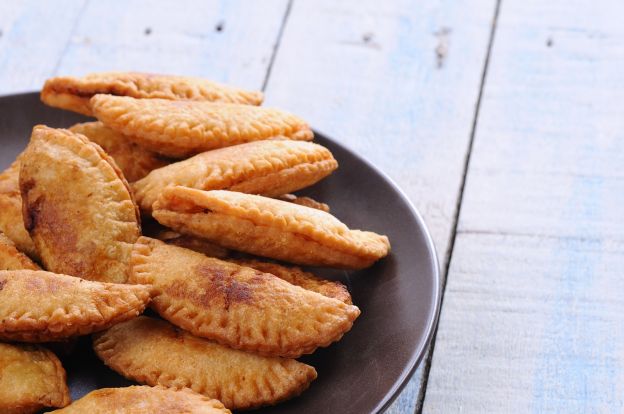 Inspiriert durch argentinische Empanadas: Köstliche Thunfisch-Teigtaschen!