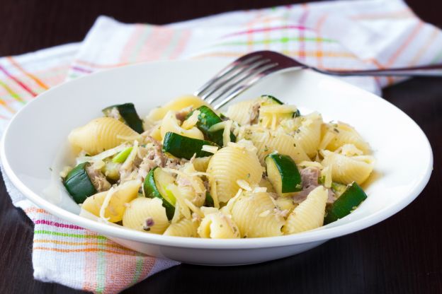 Orecchiette MIT ZUCCHINI UND THUNFISCH