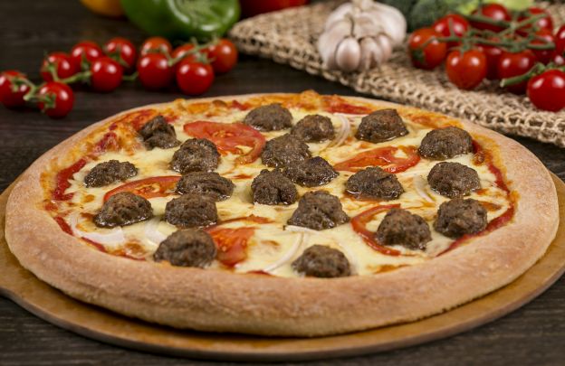 Fleischklösschen Pizza