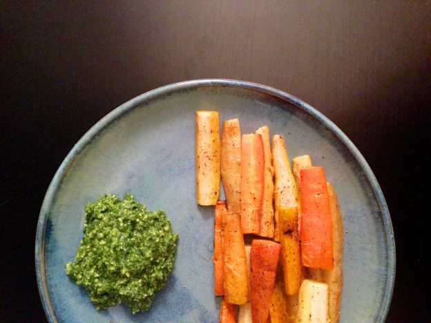 Karottengrün-Pesto