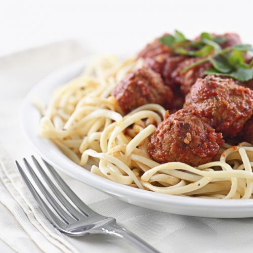 Nudeln mit Bolognese-Sauce