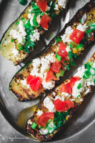 Mediterrane Gegrillte Zucchini Boote