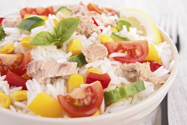 Reissalat mit Thunfisch