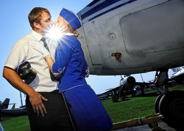 2. Flugdienst (Piloten, Stewardess...)
