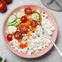 Hüttenkäse mit frischem Gemüse