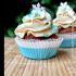 Lebkuchen-Cupcakes mit pflaumiger Füllung und Mascarpone-Topping