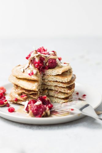 Minipancakes mit Haferflocken und Hüttenkäse