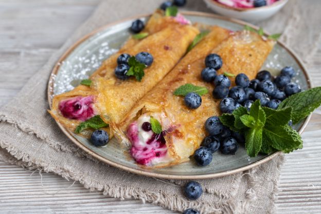Pfannkuchen  mit Joghurt und Blaubeeren