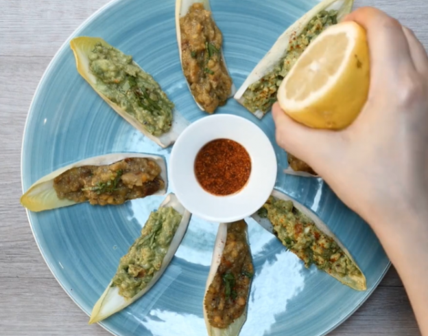 Chicorée-Schiffchen mit Avocado- oder Linsencreme