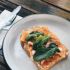 Frischkäse, Lachs und Rucola