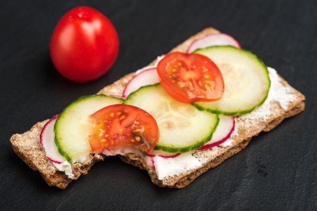 Knäckebrot mit Hüttenkase