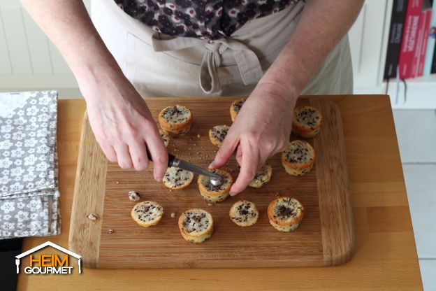 Die Muffins aushöhlen