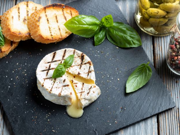 Gegrillter Camembert