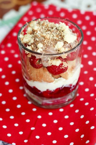 Erdbeer-Tiramisu