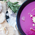 Lila Suppe mit Rotkohl