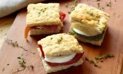 Der perfekte Sommersnack: Mini Sandwiches mit italienischer Foccacia