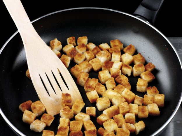 3. Croutons