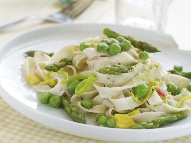 Tagliatelle mit grünem Gemüse