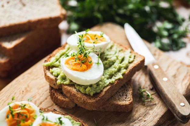 Eier und Avocado