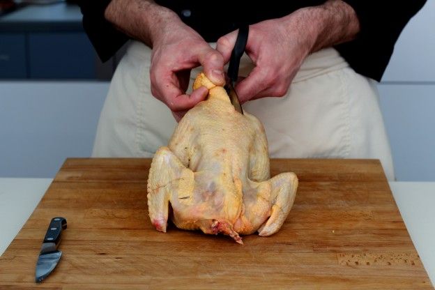 Das Huhn in der Mitte teilen