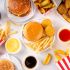 9. Meide stark verarbeitete Lebensmittel und Fast Food
