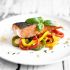 Lachs auf gegrillter Paprika