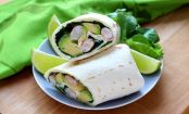 Einfach eingerollt: Wraps mit Avocado, Garnelen und Hummus