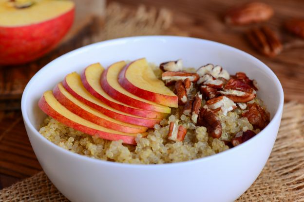 Quinoa mit Äpfeln und Zimt