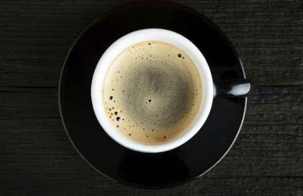 Gib ein bisschen Salz zu bitterem Kaffee