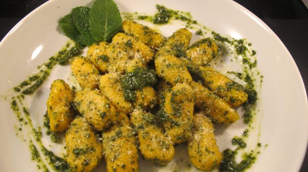 Kürbisgnocchi mit Salbeibutter