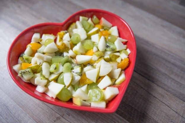 Obstsalat mit Apfel