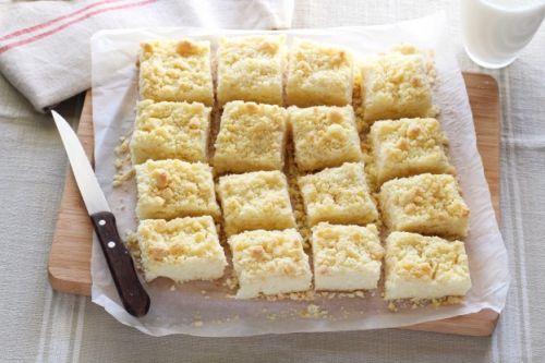 Einfacher Streuselkuchen mit Hefeteig und Butterstreuseln