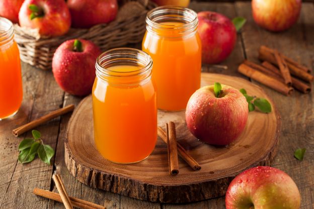 Apfel mit Zimt und Honig