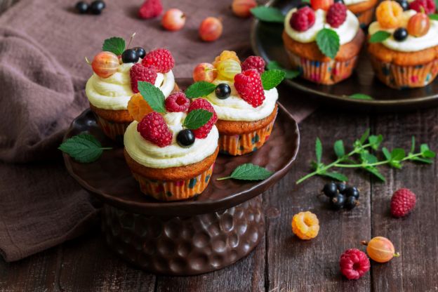 Bunte Beeren Cupcakes