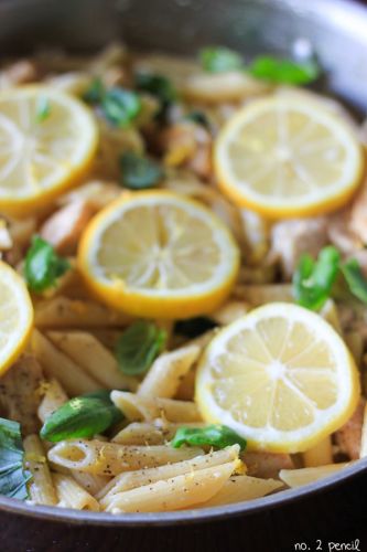 ONE POT: Zitronenhähnchen mit Basilikum