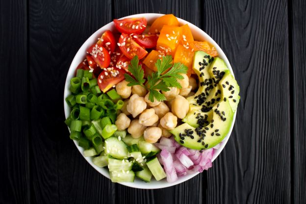 Poke Bowl mit Kichererbsen