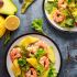 Mango, Avocado und Shrimpsalat