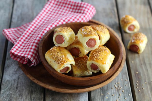 Würstchen im Blätterteig