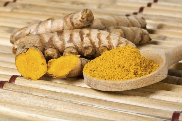 Eine sportliche Ernährung für die Mädchen für die Abmagerung und das Relief für die Mädchen