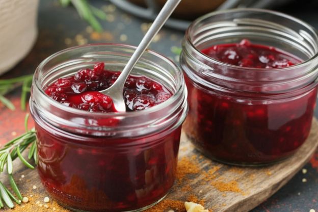 Weihnachtliche Cranberry-Soße