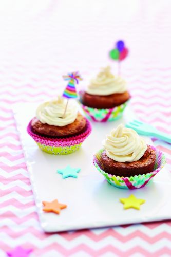 Kleine Cupcakes mit Birne und Chicorée