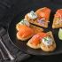 Waffeln mit Lachs und Meerrettich