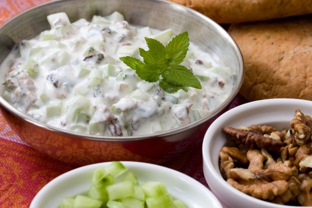 Gurkensalat mit Joghurt : Khiar Bi Laban