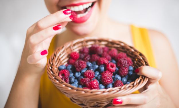 Rote Früchte und Beeren