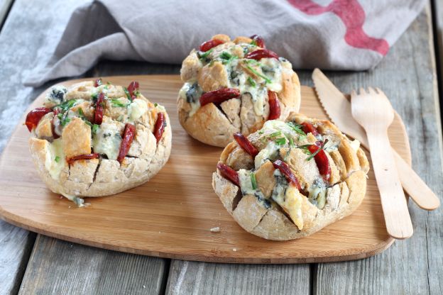 Zupfbrötchen mit Fourme d'Ambert