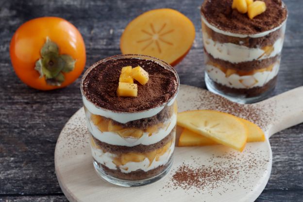Tiramisu mit Kaki im Glas