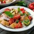 Panzanella: Tomamtensalat mit Brot